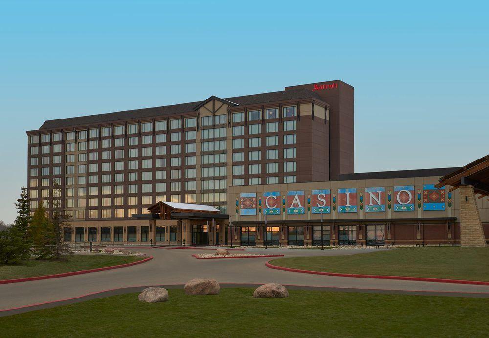 River Cree & Casino 3*