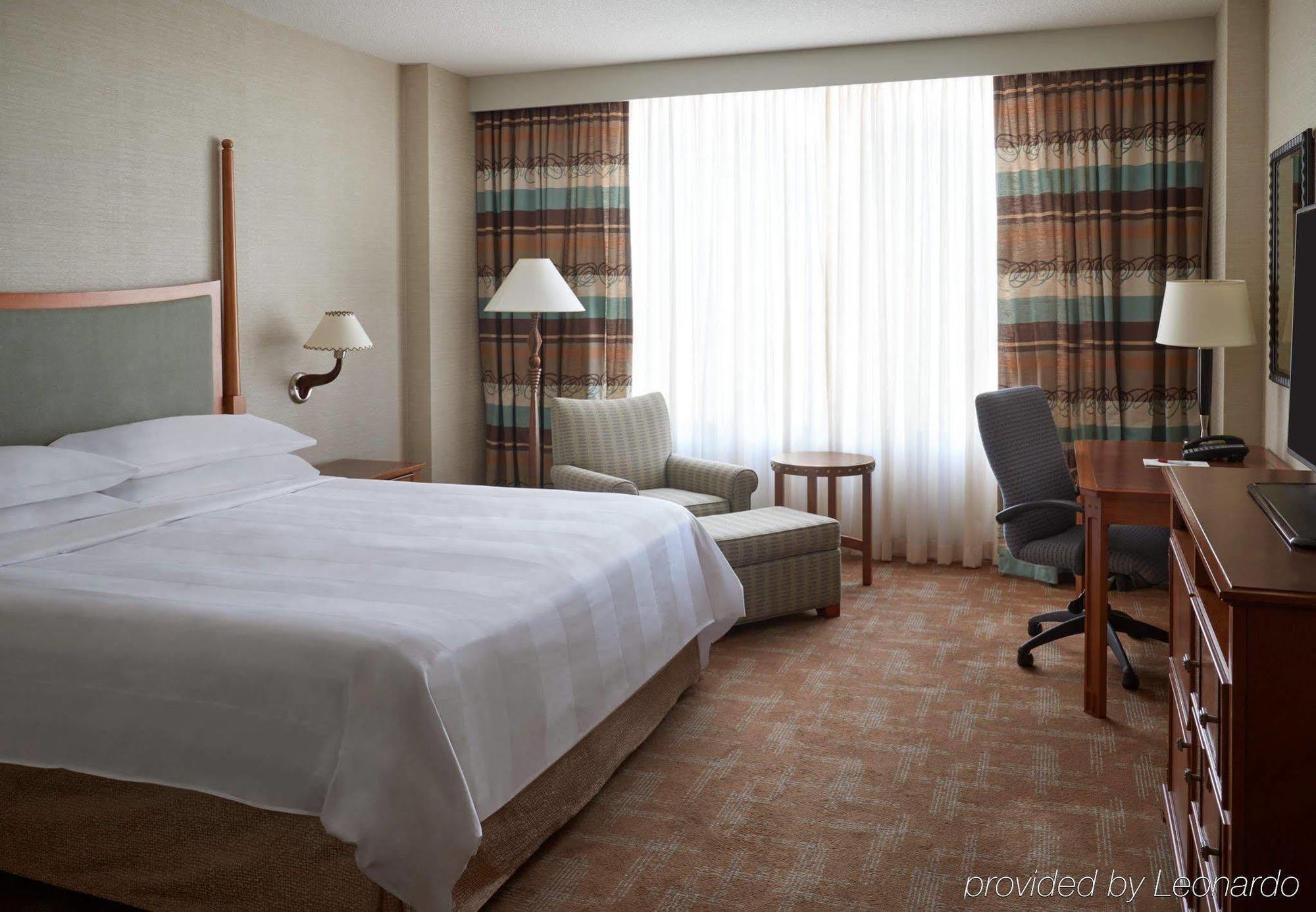 Hotel River Cree & Casino